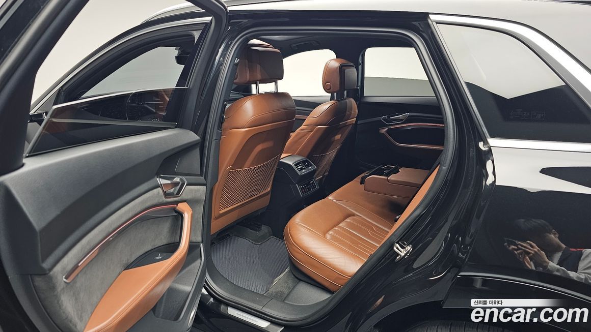 Audi e-tron 2021