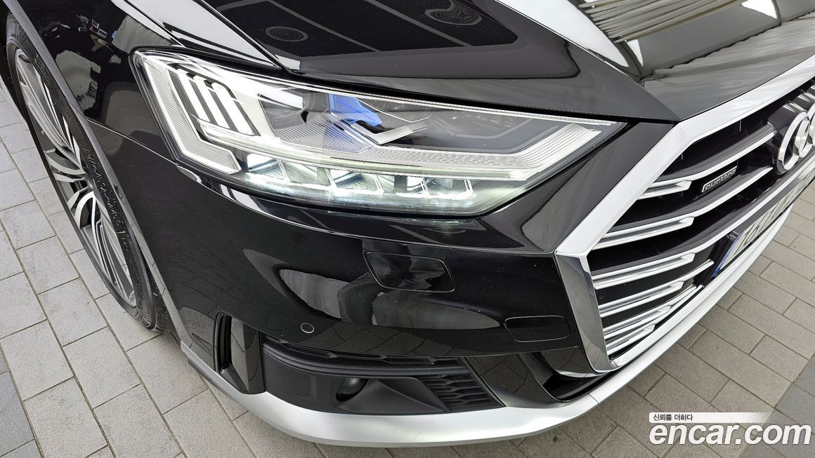 Audi A8 2021
