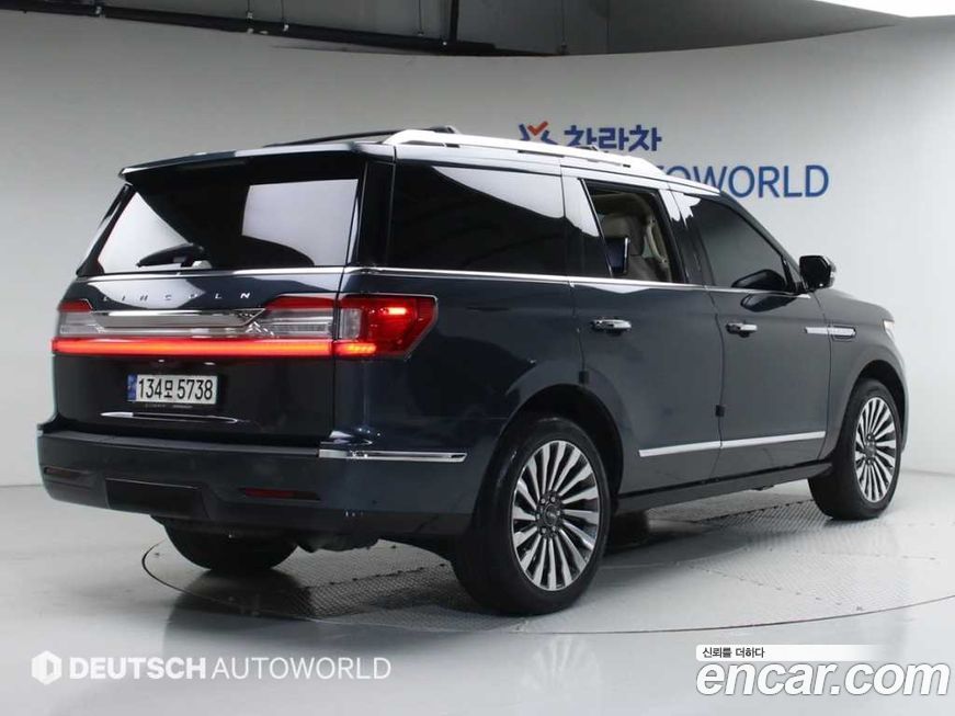 Lincoln Navigator 2021