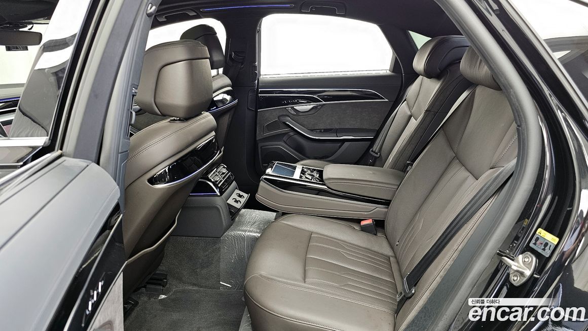 Audi A8 2021