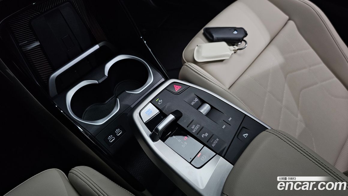BMW iX1 2025