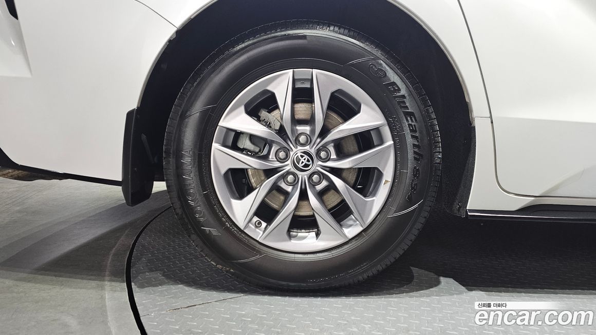Toyota Sienna 2023