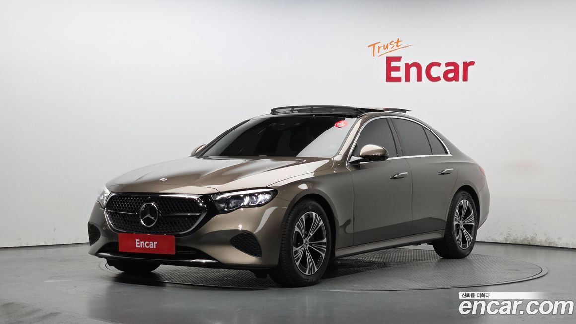 Mercedes-Benz E-Class 2024