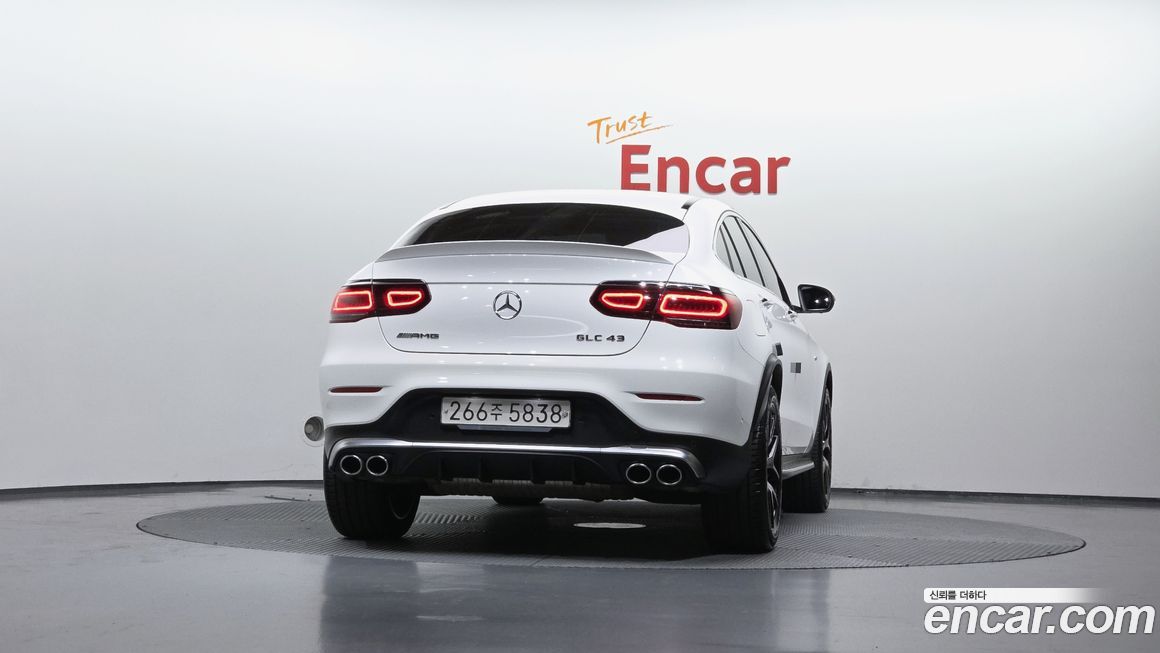 Mercedes-Benz GLC-Class 2021