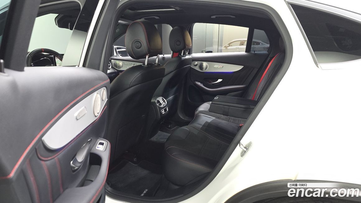 Mercedes-Benz GLC-Class 2021