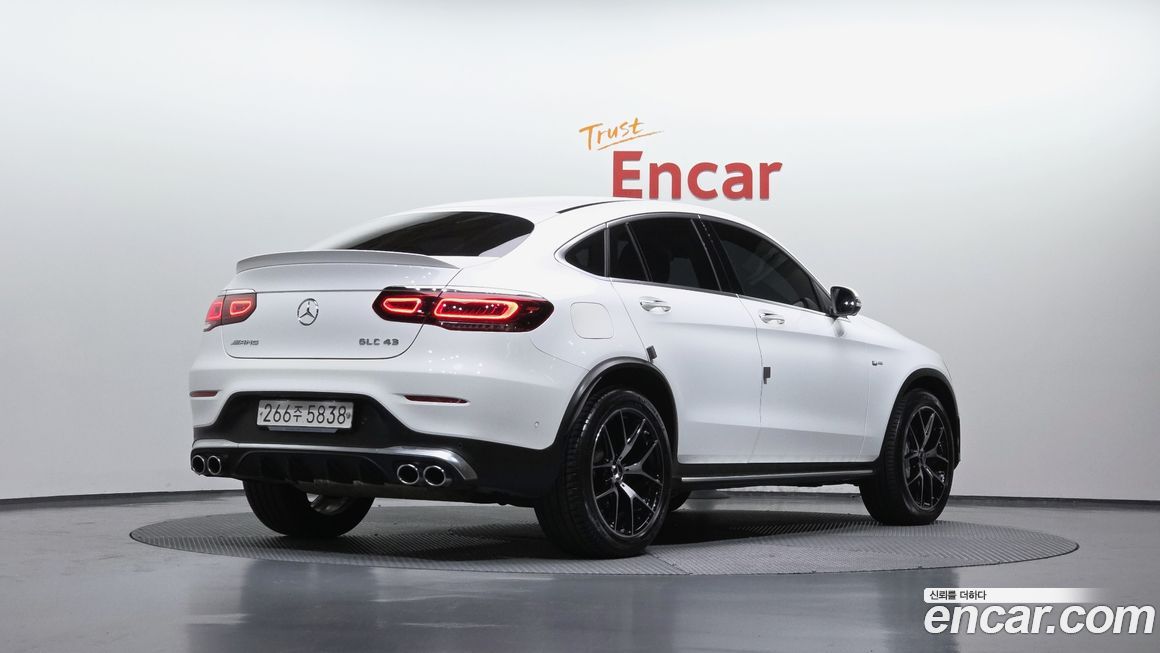 Mercedes-Benz GLC-Class 2021
