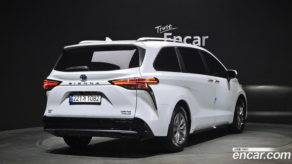 Toyota Sienna 2023