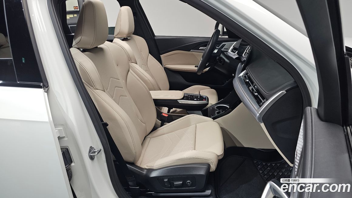 BMW iX1 2025