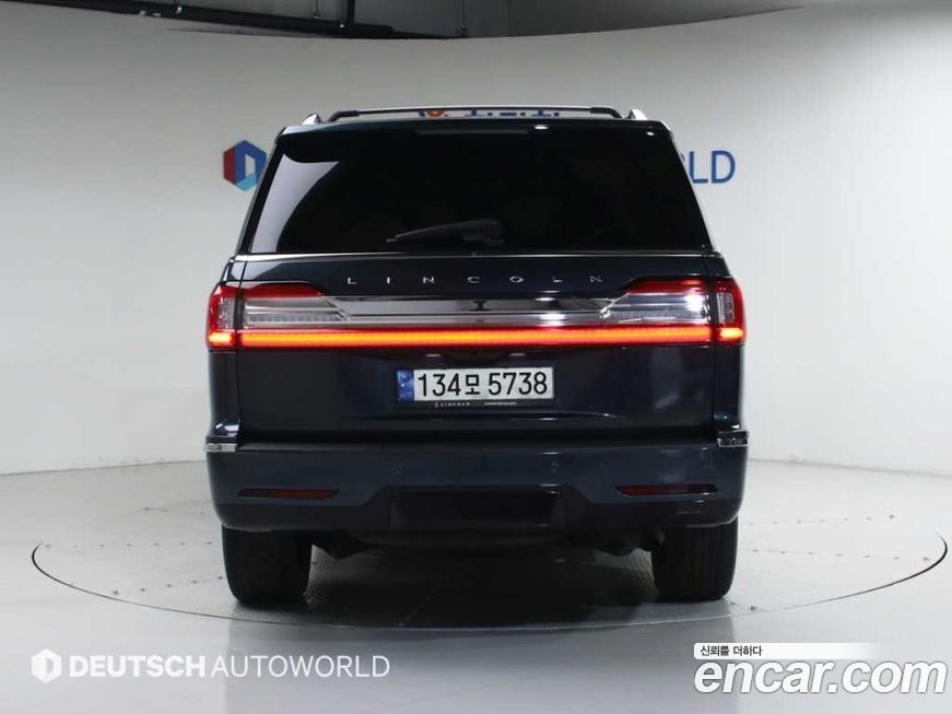 Lincoln Navigator 2021