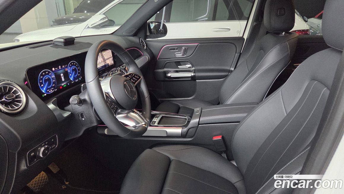 Mercedes-Benz EQB 2025