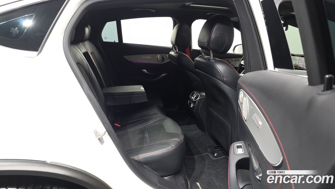 Mercedes-Benz GLC-Class 2021
