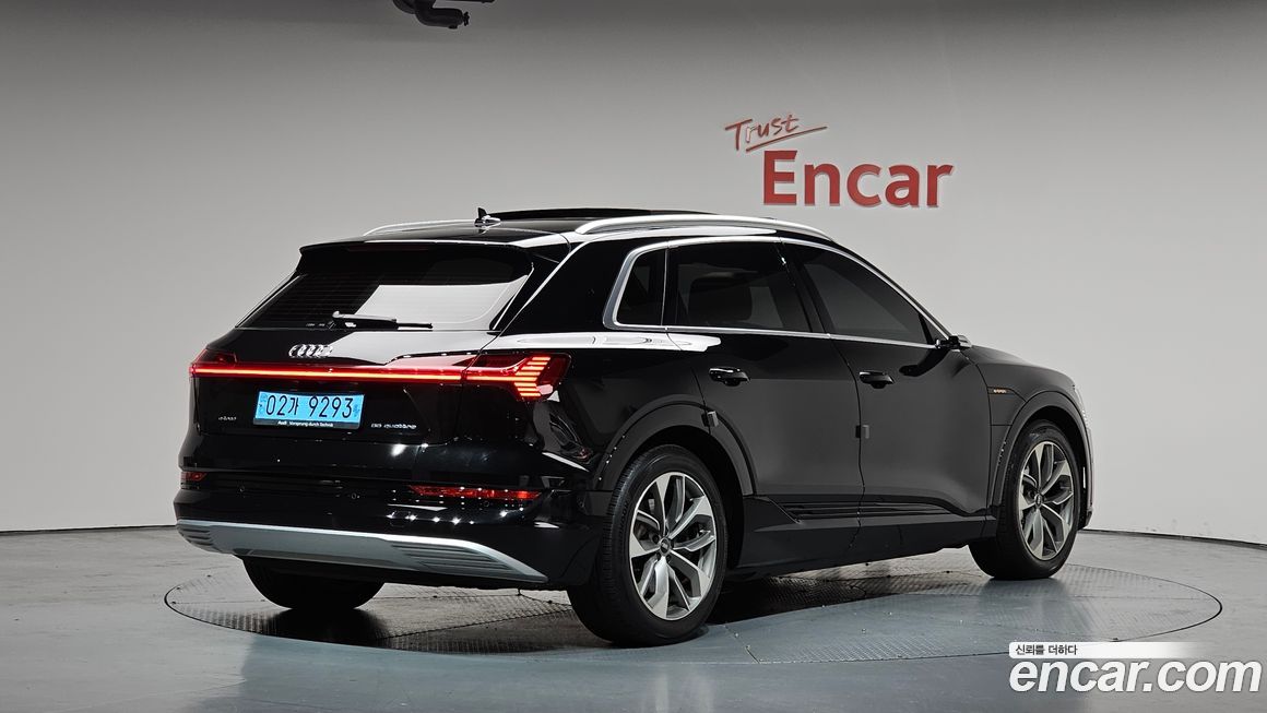 Audi e-tron 2021