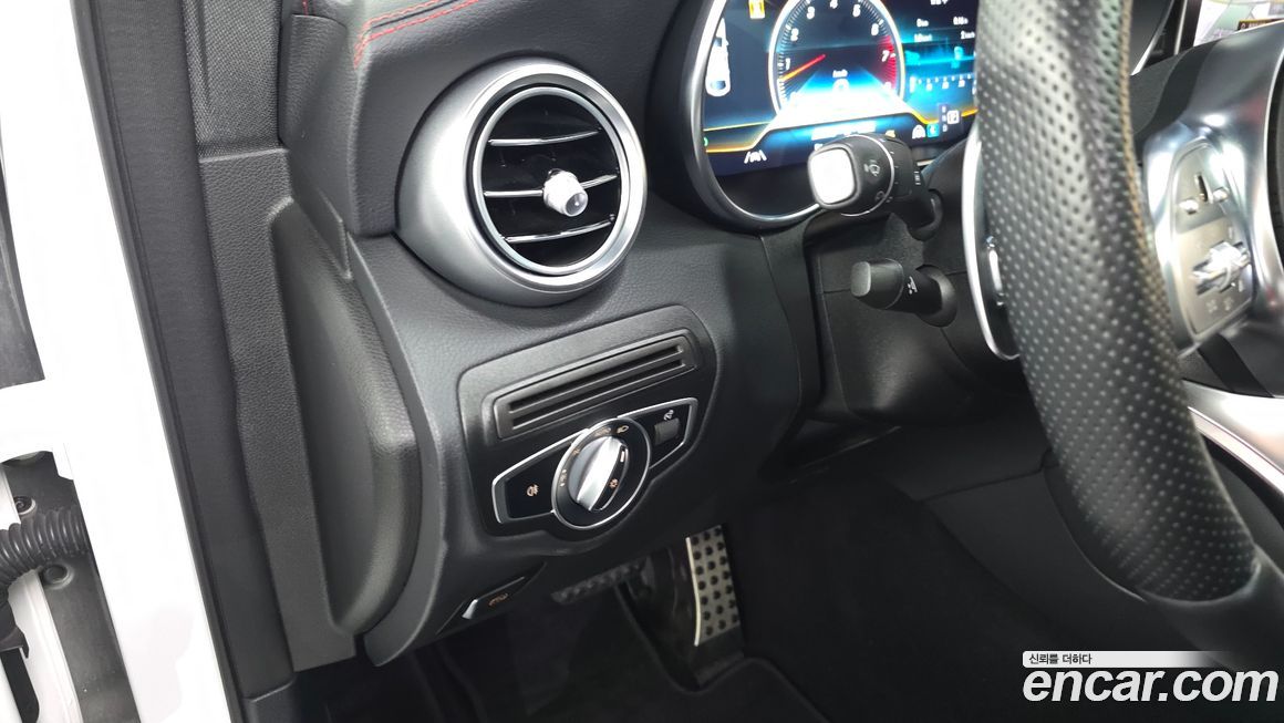 Mercedes-Benz GLC-Class 2021