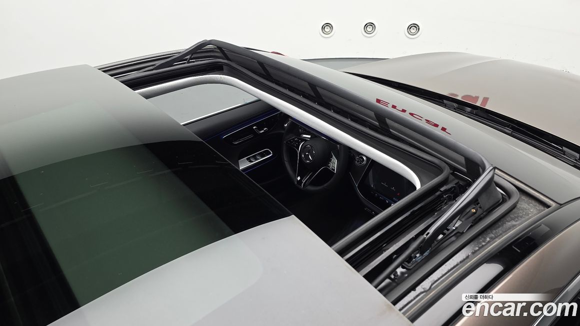 Mercedes-Benz E-Class 2024