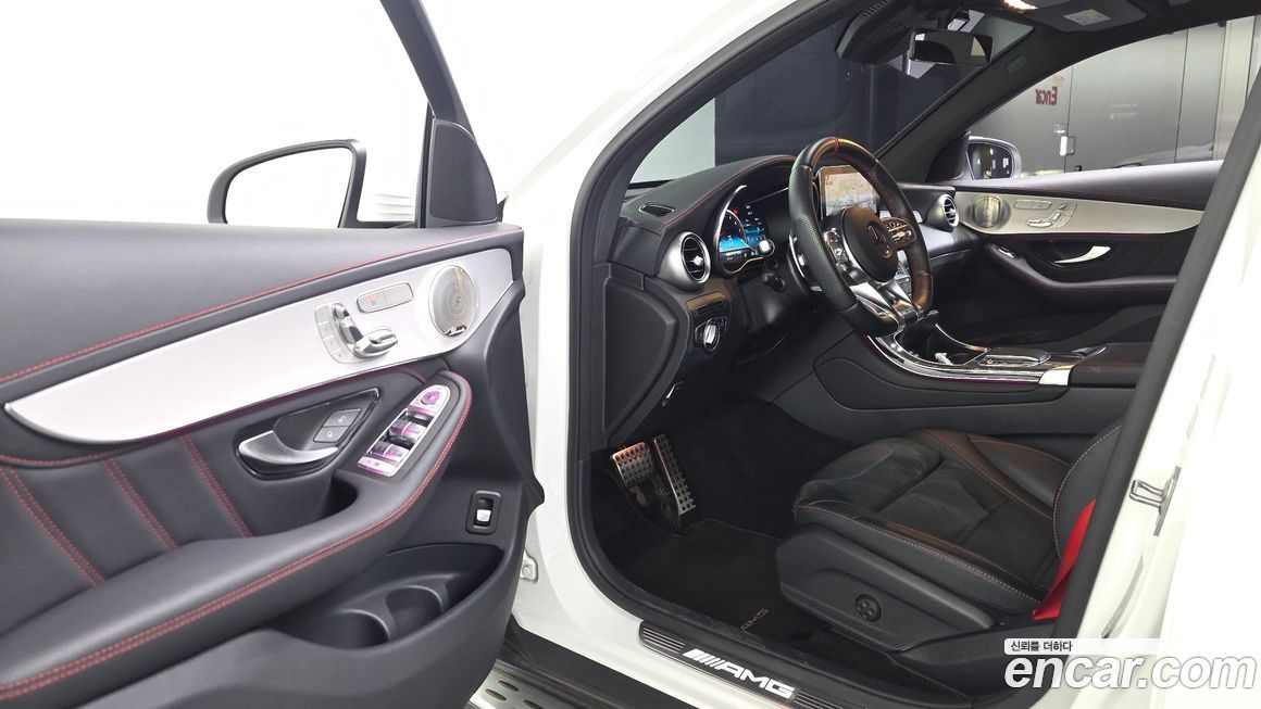 Mercedes-Benz GLC-Class 2021