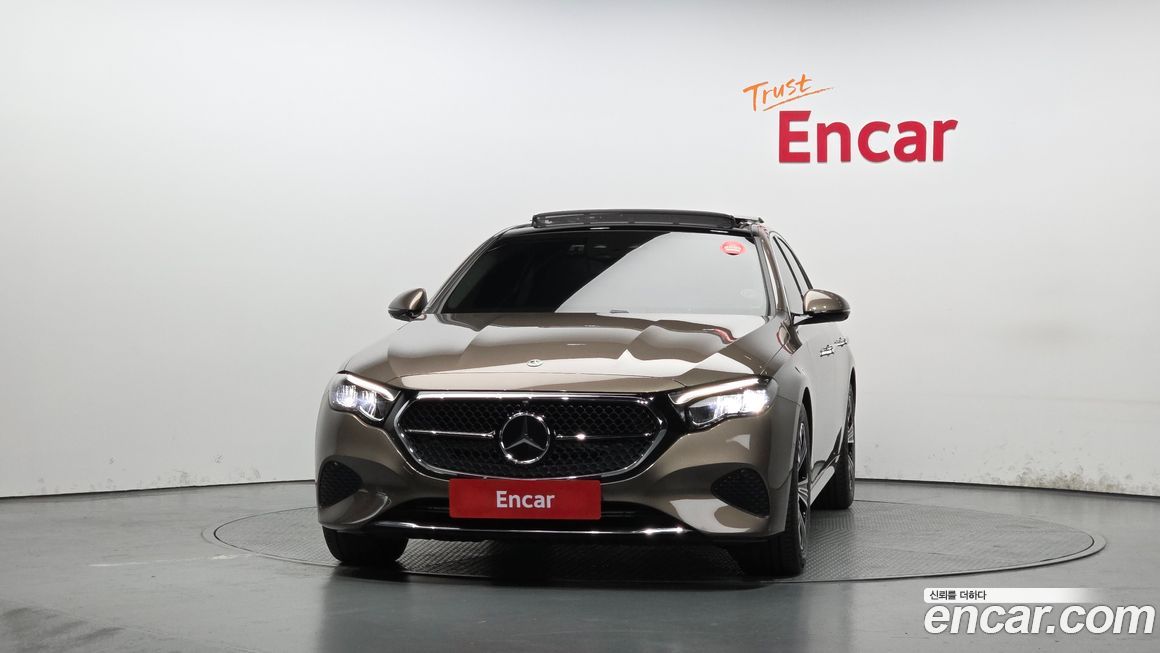 Mercedes-Benz E-Class 2024