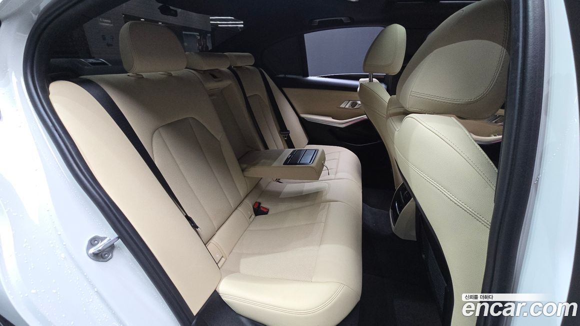 BMW 3-Series 2023