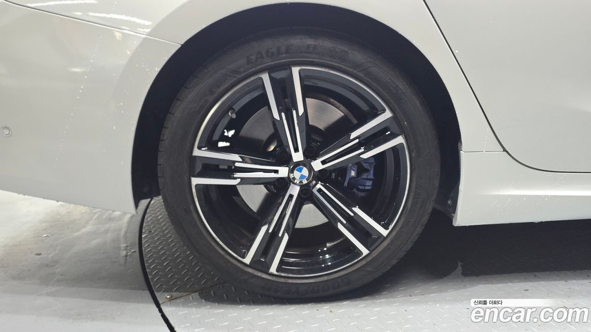 BMW 3-Series 2023