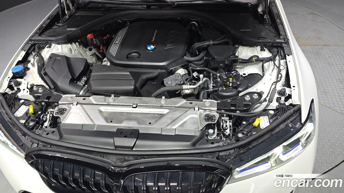 BMW 3-Series 2023