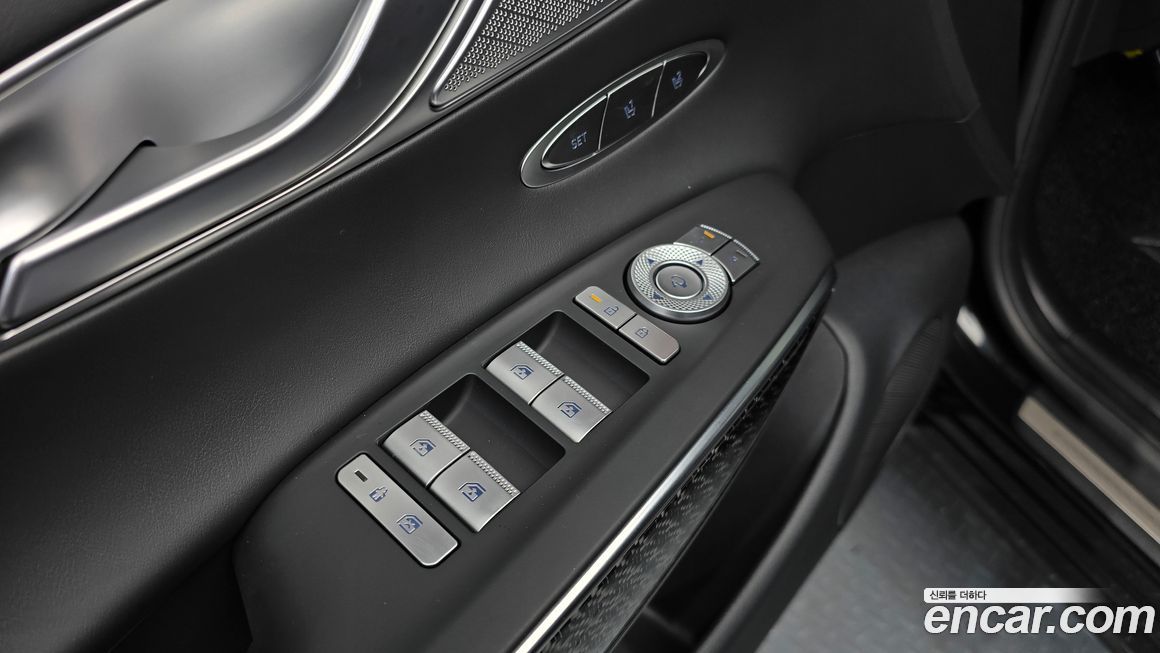 Genesis GV70 2025
