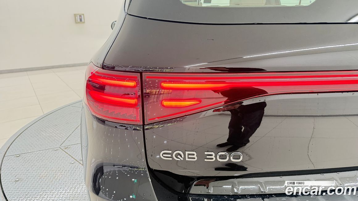Mercedes-Benz EQB 2026