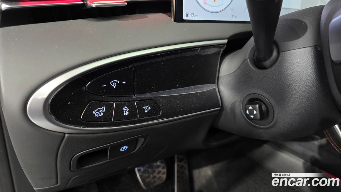 Genesis GV70 2025