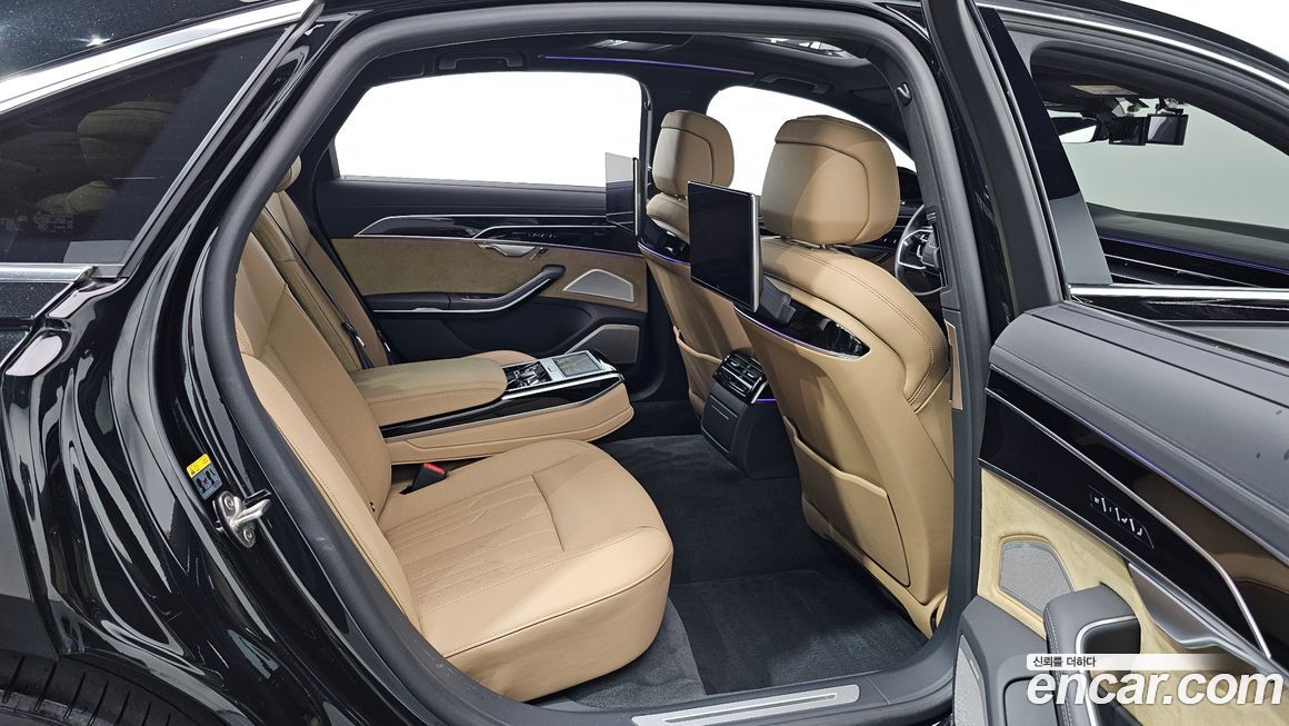 Audi A8 2021