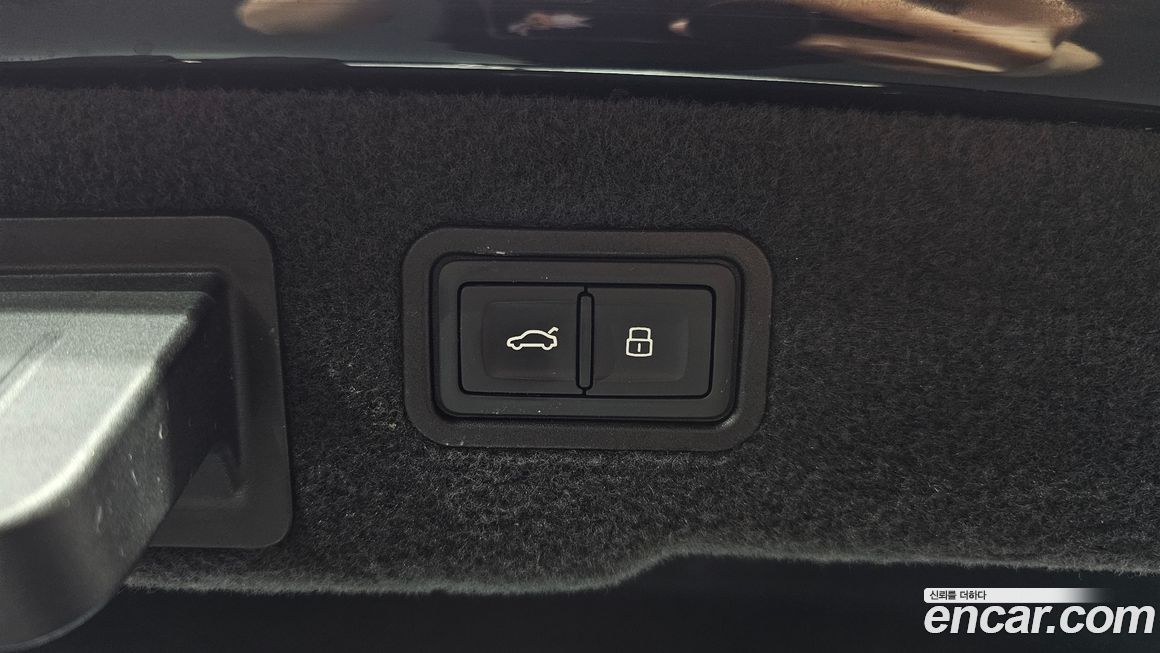 Audi A8 2021
