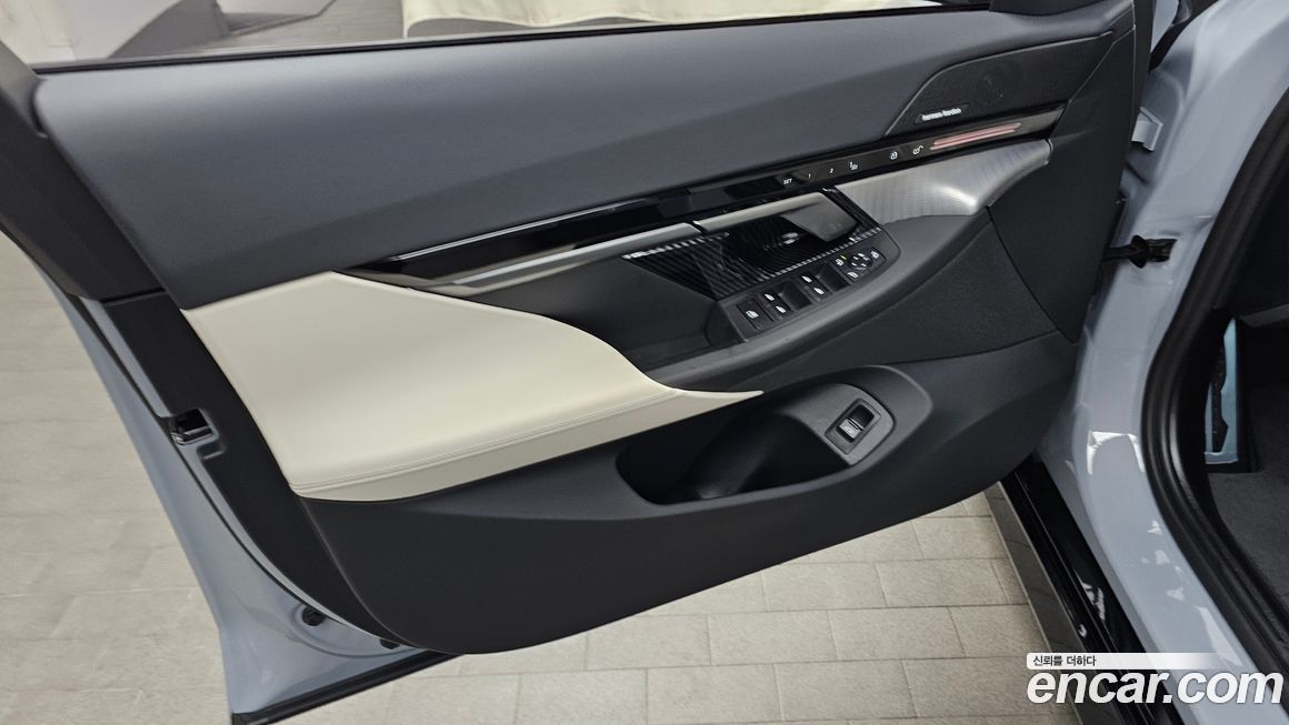 BMW 5-Series 2024