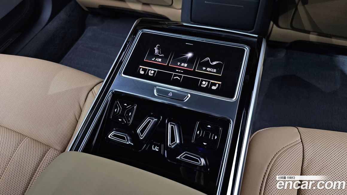 Audi A8 2021