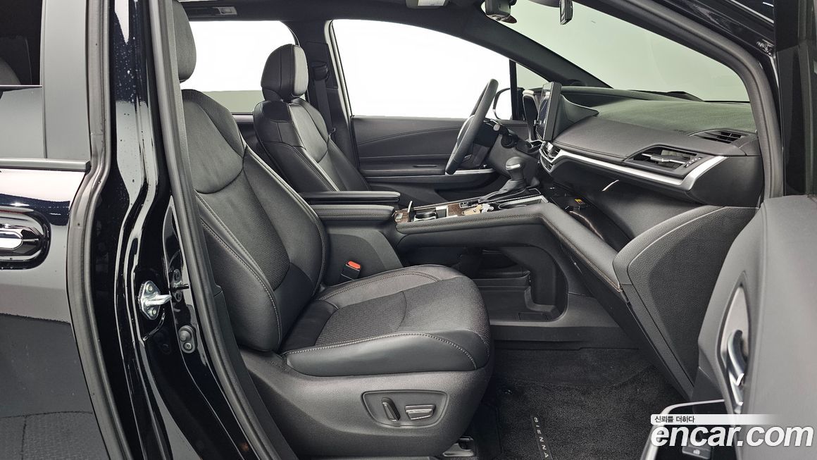 Toyota Sienna 2025