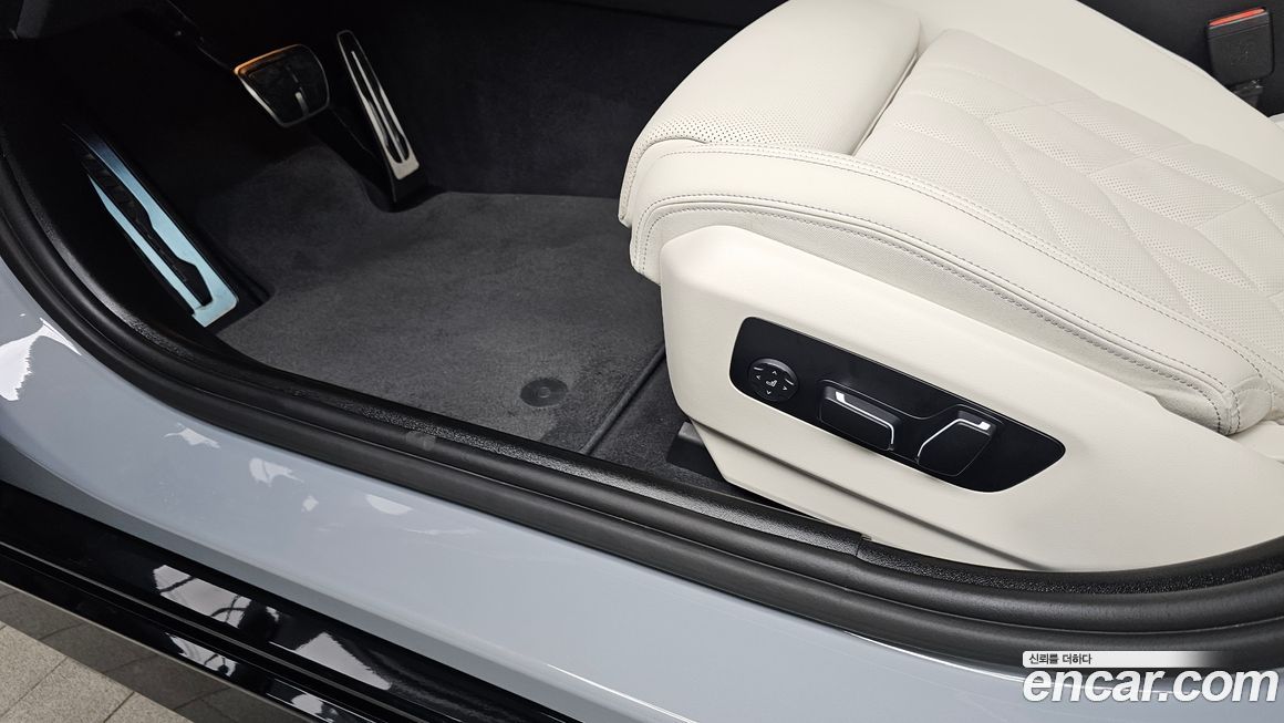 BMW 5-Series 2024