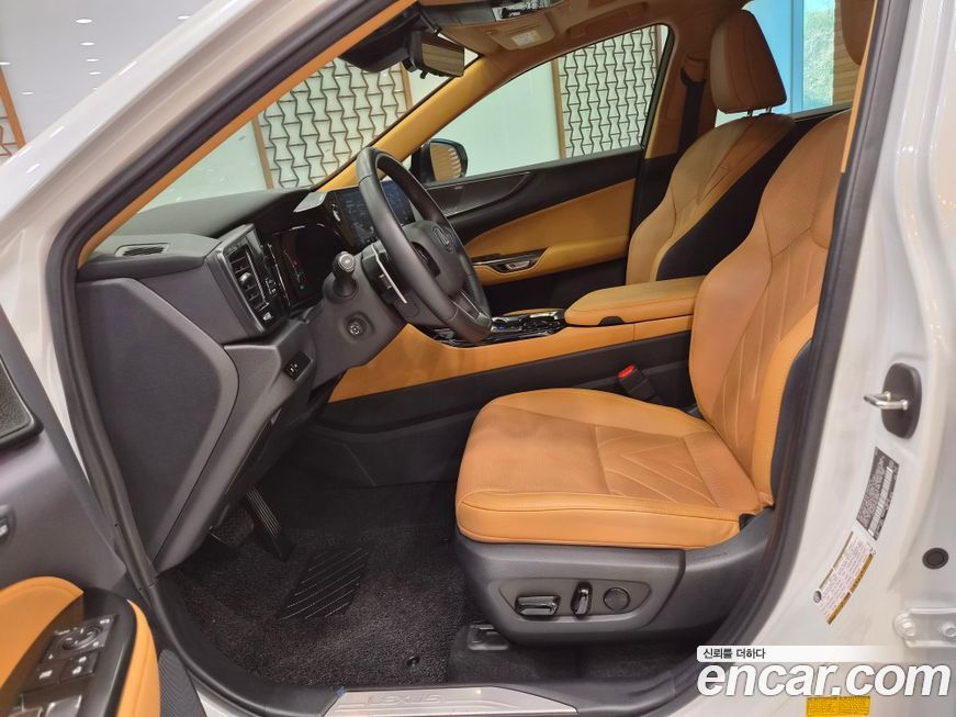 Lexus NX 2024