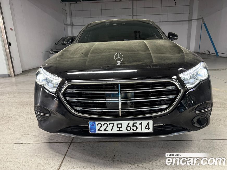 Mercedes-Benz E-Class 2024