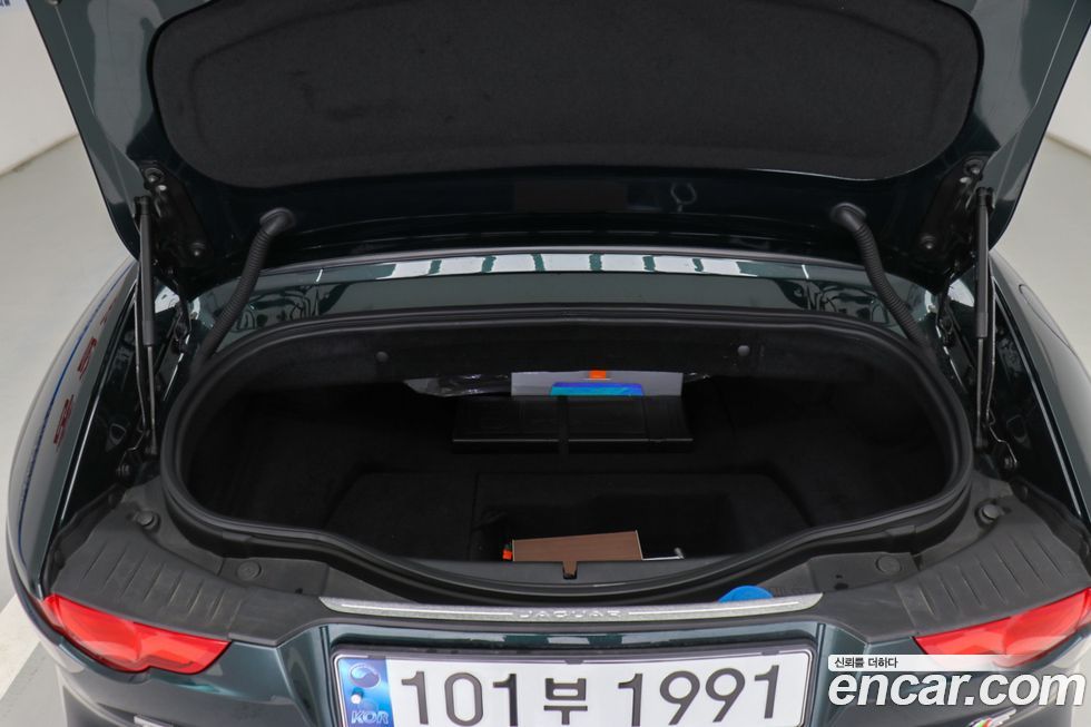 Jaguar F-TYPE 2015