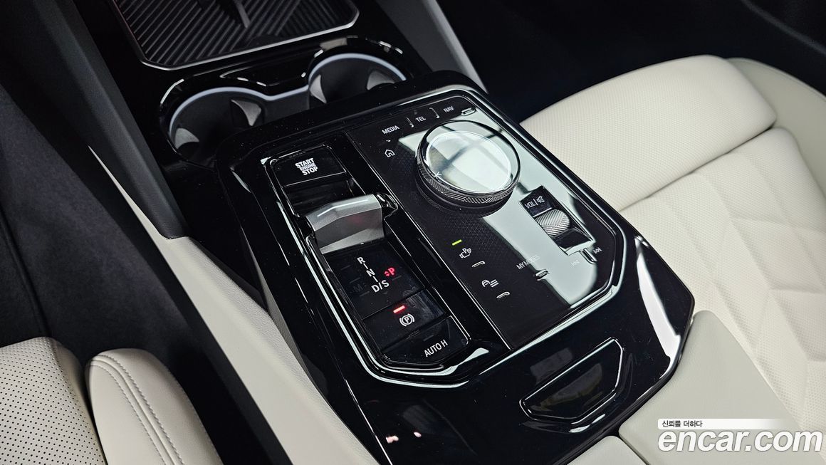 BMW 5-Series 2024