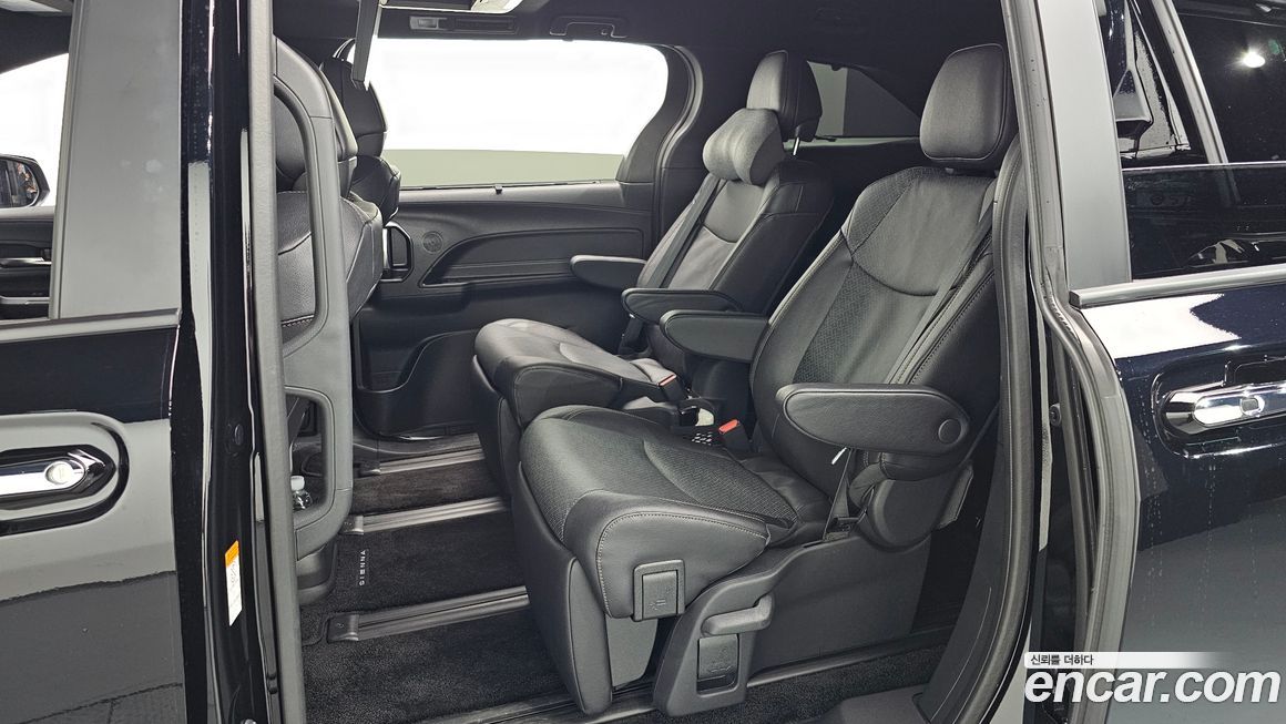 Toyota Sienna 2025