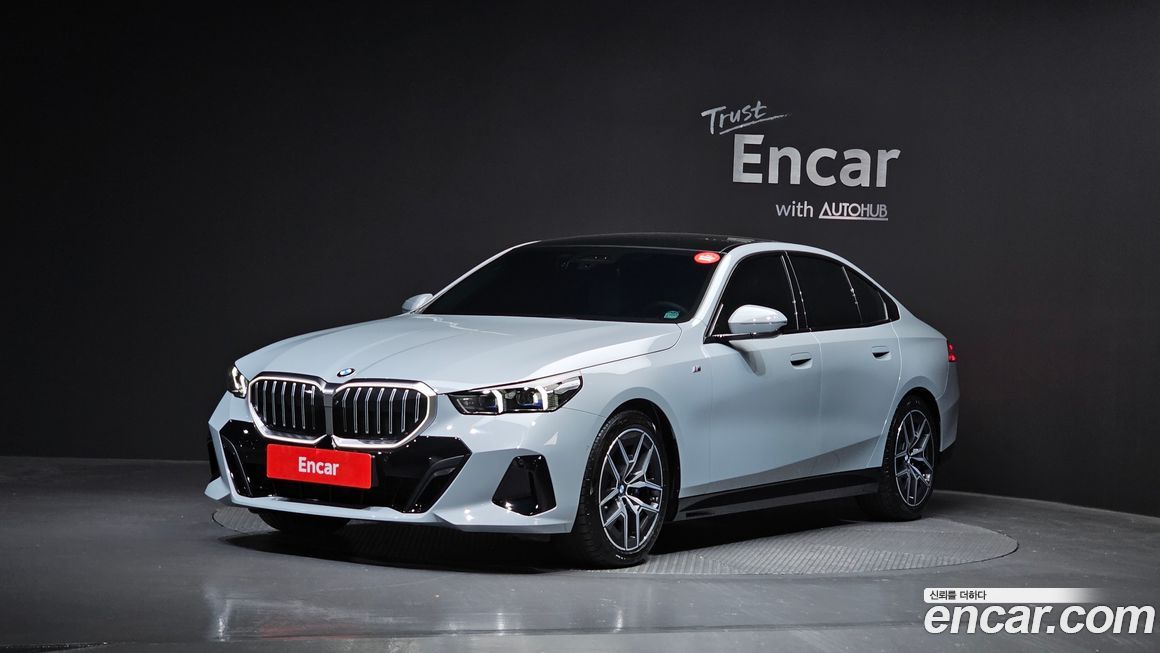 BMW 5-Series 2024