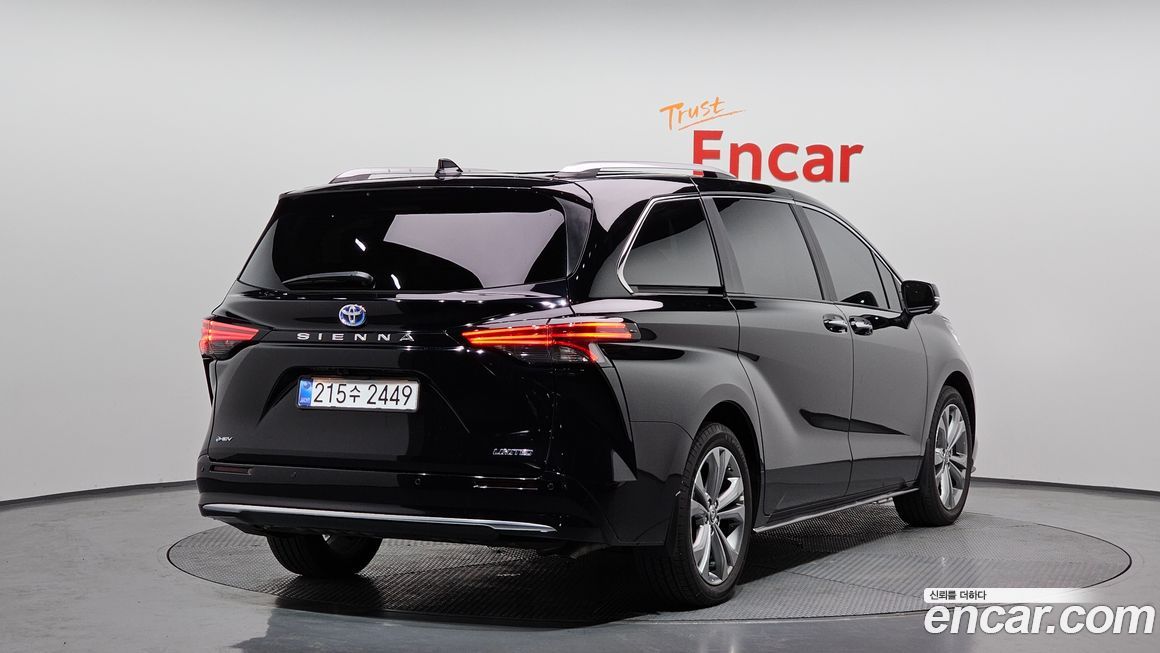 Toyota Sienna 2025