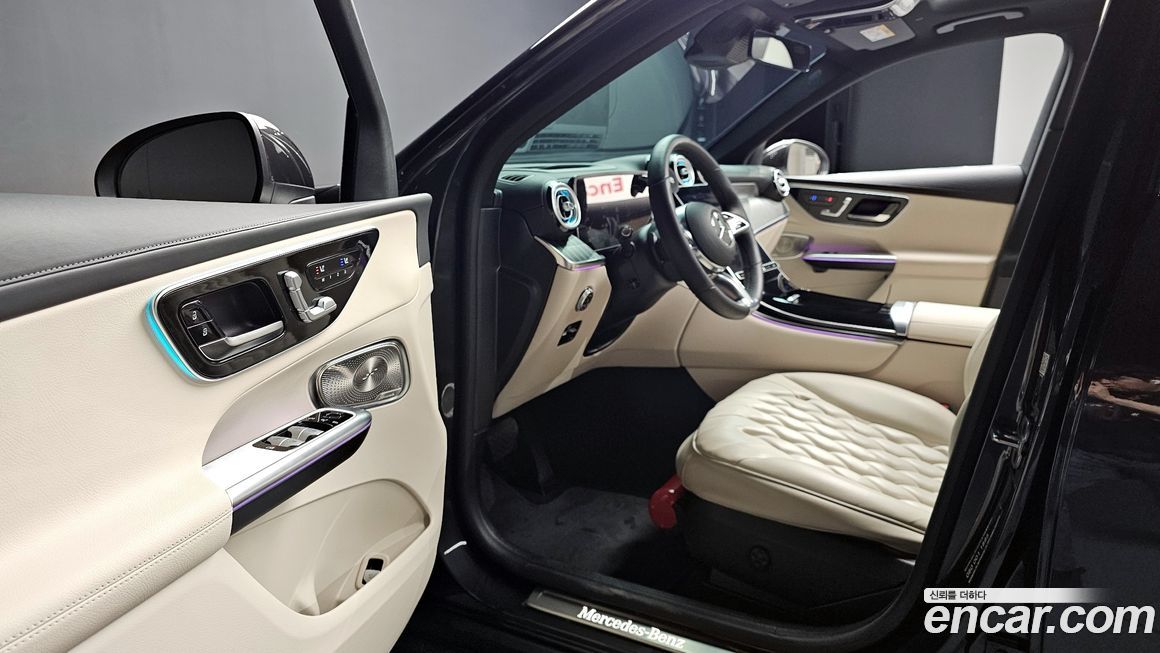 Mercedes-Benz GLC-Class 2025