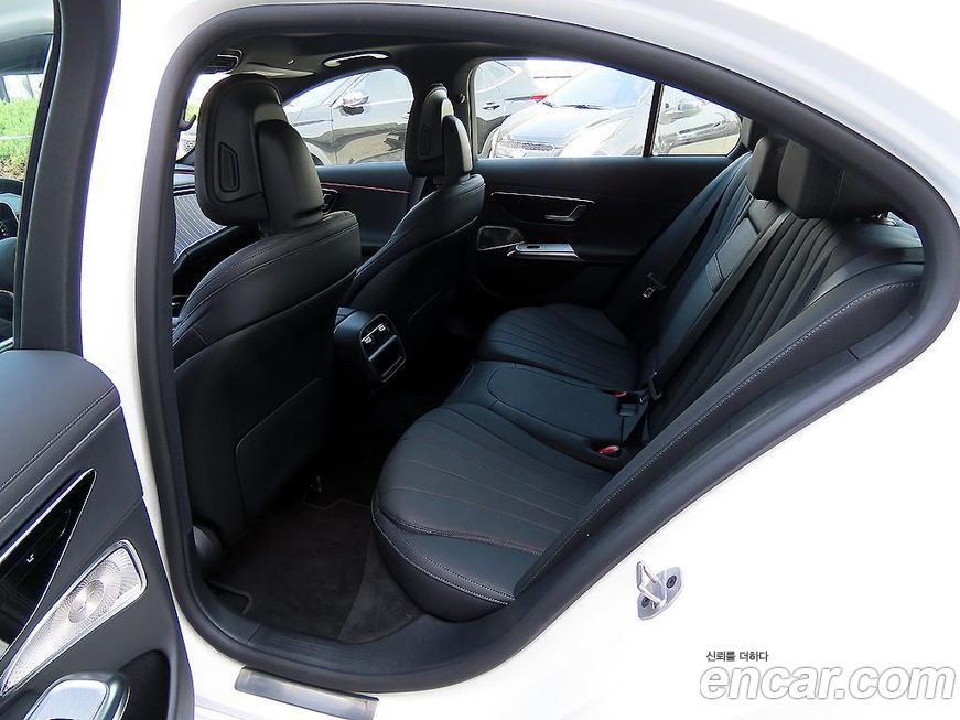 Mercedes-Benz E-Class 2025
