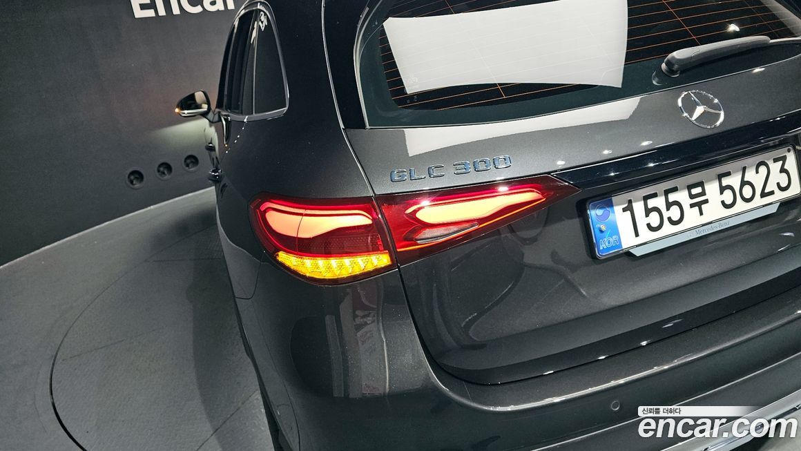 Mercedes-Benz GLC-Class 2025