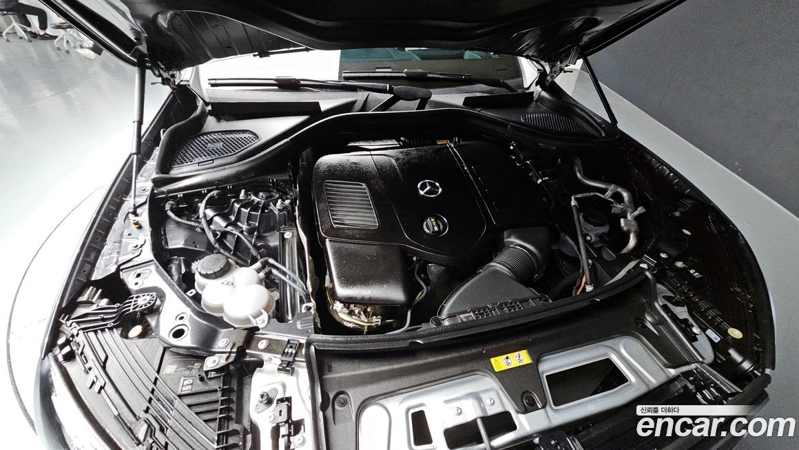 Mercedes-Benz GLC-Class 2025