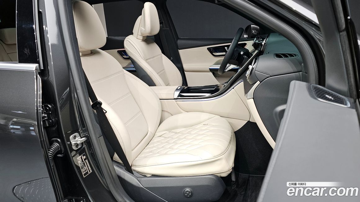 Mercedes-Benz GLC-Class 2025