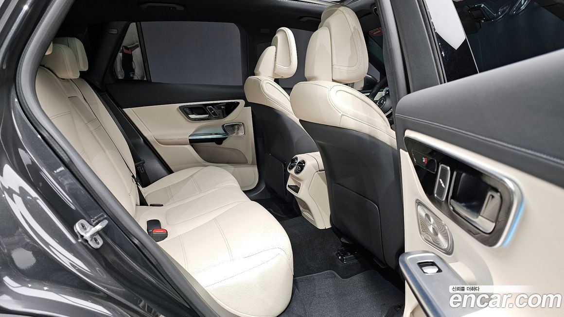 Mercedes-Benz GLC-Class 2025