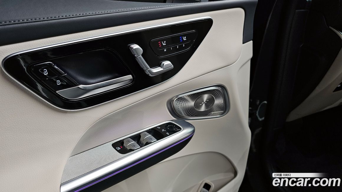 Mercedes-Benz GLC-Class 2025
