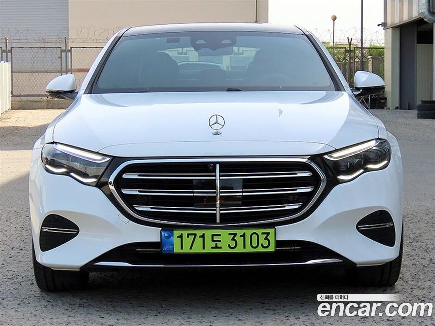 Mercedes-Benz E-Class 2025