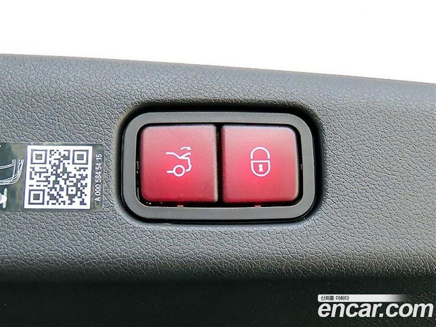 Mercedes-Benz E-Class 2025