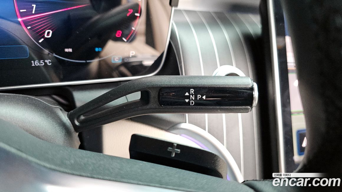 Mercedes-Benz GLC-Class 2025