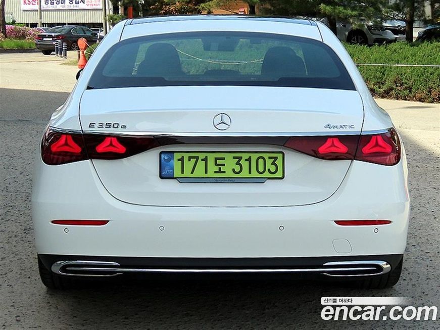 Mercedes-Benz E-Class 2025